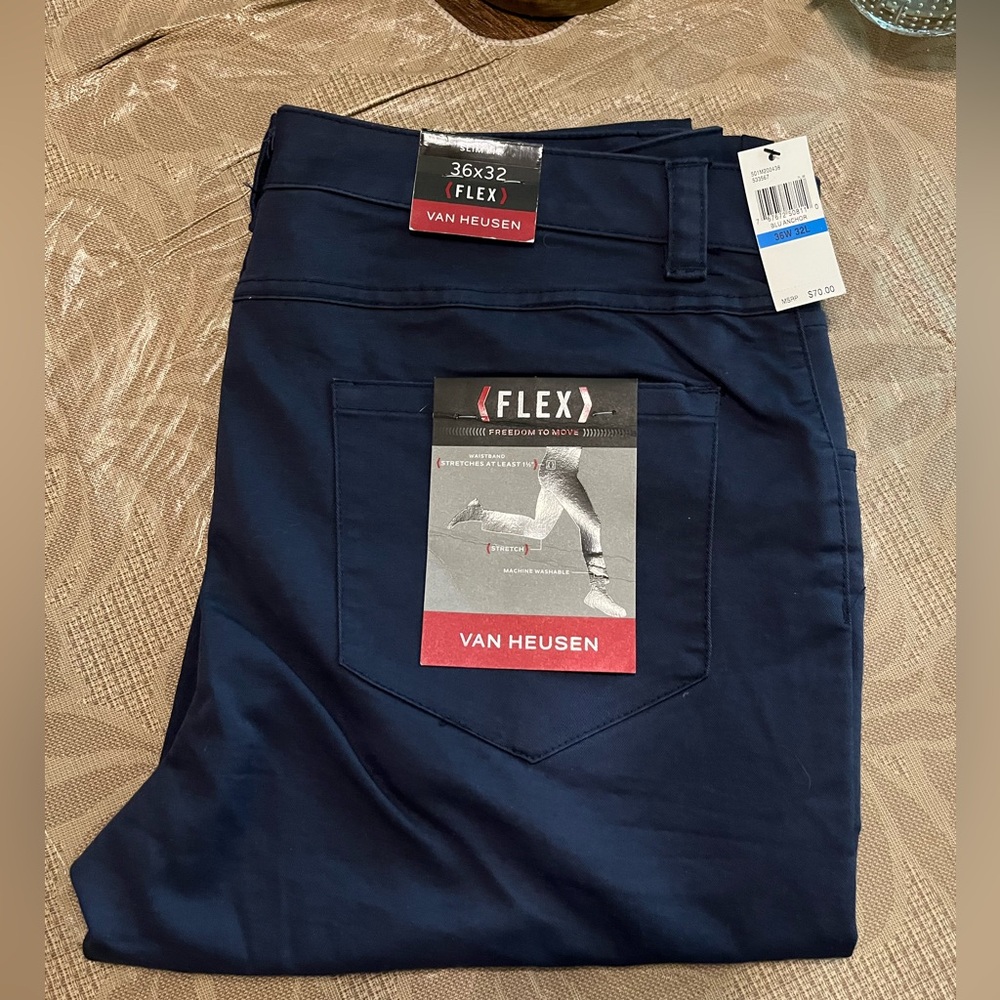 NWT Men’s 36x32 Van Heusen Flex slim pants Navy
